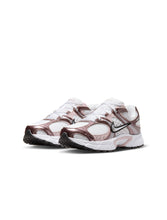 Load image into Gallery viewer, Nike Womens V5 RNR - White/Metallic Platinum