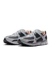 Load image into Gallery viewer, Nike Mens Zoom Vomero 5 - Smoke Grey