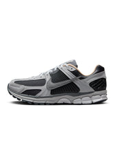 Load image into Gallery viewer, Nike Mens Zoom Vomero 5 - Smoke Grey