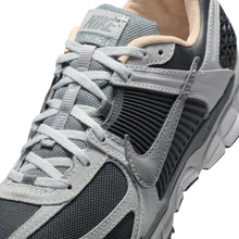 Load image into Gallery viewer, Nike Mens Zoom Vomero 5 - Smoke Grey