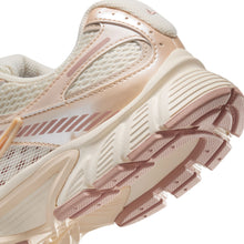 Load image into Gallery viewer, Nike Womens V5 Runner - Soft Pearl