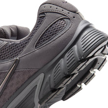 Load image into Gallery viewer, Nike Mens V5 Rnr - Pencil Point