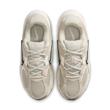 Load image into Gallery viewer, Nike Womens V5 RNR - Light Orewood Brown