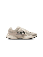 Load image into Gallery viewer, Nike Womens V5 RNR - Light Orewood Brown