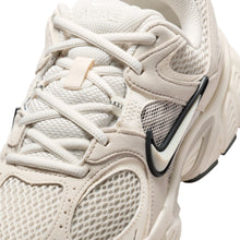 Load image into Gallery viewer, Nike Womens V5 RNR - Light Orewood Brown