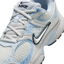 Load image into Gallery viewer, Nike Womens V5 RNR - Off White