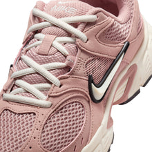 Load image into Gallery viewer, Nike Womens V5 RNR - Particle Pink