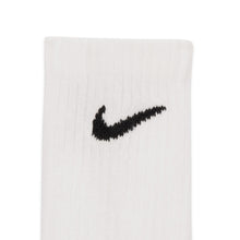 Load image into Gallery viewer, Nike Everyday Lightweight Crew Socks 3-Pack - White
