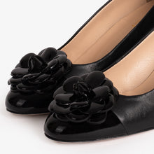 Load image into Gallery viewer, The Diva Black Leather Cap Toe Block Heel Pump Women Shoe