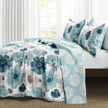 Load image into Gallery viewer, Full/Queen Blue Grey Flowers Lightweight Polyester Microfiber Quilt Set
