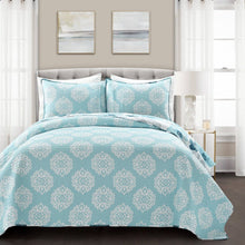 Load image into Gallery viewer, Full/Queen Blue Grey Flowers Lightweight Polyester Microfiber Quilt Set