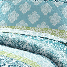 Load image into Gallery viewer, Full/Queen Cotton 3 Piece Reversible Blue White Green Floral Damask Quilt Set