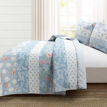 Load image into Gallery viewer, Full/Queen Blue Pink White Beige Floral Cottage Lightweight 3-Piece Quilt Set
