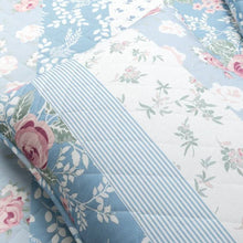 Load image into Gallery viewer, Full/Queen Blue Pink White Beige Floral Cottage Lightweight 3-Piece Quilt Set