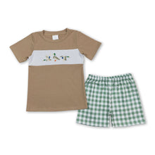 Load image into Gallery viewer, Short sleeves duck top green shorts boys summer outfits
