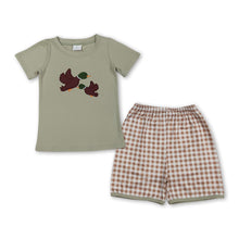 Load image into Gallery viewer, Short sleeves duck embroidery top plaid shorts boys outfits