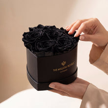 Load image into Gallery viewer, Baby Heart Black Box | Black Roses