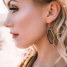 Load image into Gallery viewer, Black Spinel Freestyle Earrings