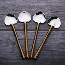 Load image into Gallery viewer, CAMELLIA HEART SPOON 4 PC. SET