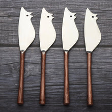 Load image into Gallery viewer, CAMELLIA RATONCITO CHEESE SPREADER/KNIFE 4 PC. SET