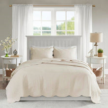 Load image into Gallery viewer, Full/Queen size 3-Piece Reversible Scalloped Edges Microfiber Quilt Set in Cream