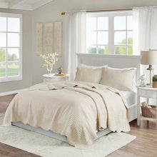 Load image into Gallery viewer, Full/Queen size 3-Piece Reversible Scalloped Edges Microfiber Quilt Set in Cream