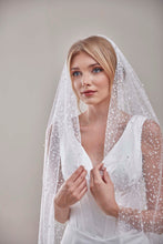 Load image into Gallery viewer, Bridal Veil, Veil with Pearls, One Layer Wedding Veil, Veil with Rhinestone-D180