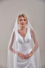 Load image into Gallery viewer, Elegant Beaded Wedding  Veil-D205R
