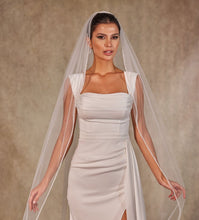 Load image into Gallery viewer, Crystal Knot Beaded Edge Wedding Veil - D250
