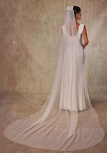 Load image into Gallery viewer, Elegant Bow Wedding Veil