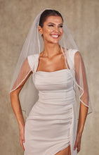 Load image into Gallery viewer, Bridal Shower Pearl Veil- D257