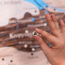 Load image into Gallery viewer, Ukrainian Landmarks Pins