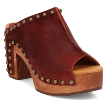 Load image into Gallery viewer, Dingo Echo - Women's Wooden Sandals
