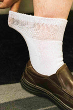 Load image into Gallery viewer, Men's Cotton Diabetic Ankle Socks (Assorted)