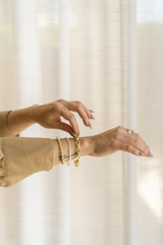 Load image into Gallery viewer, Gold Ball Chain Beaded Bracelet (I595)