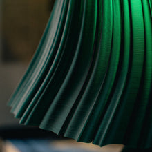 Load image into Gallery viewer, Pleat Lamp