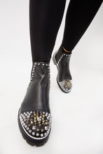 Load image into Gallery viewer, The Vuvulane Black Spike Leather Ankle Women Boot