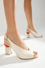 Load image into Gallery viewer, The Cimla Cream Leather Pumpkin Heel Women Sandal