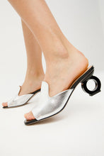 Load image into Gallery viewer, The Tory Silver Leather Women Sandal
