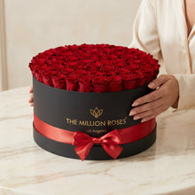 Load image into Gallery viewer, Deluxe Black Box | Red Roses