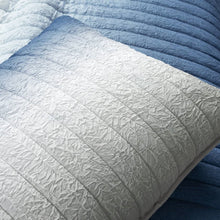 Load image into Gallery viewer, Full/Queen Navy Blue Grey Lightweight Wrinkle Fabric 3 Piece Quilt Set