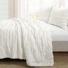 Load image into Gallery viewer, King Size Soft Pleated Cotton 3 Piece Comforter Set White