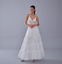 Load image into Gallery viewer, White Petticoat with Elastic Band - Perfect for Parties