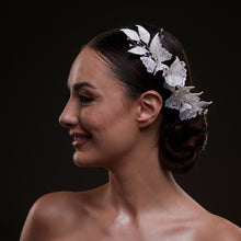 Load image into Gallery viewer, Elegant White Flower &amp; Bead Bridal Hair Comb