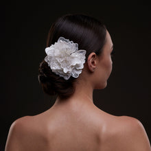 Load image into Gallery viewer, Elegant White Flower Bridal Hair Comb