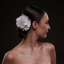Load image into Gallery viewer, Elegant White Flower Bridal Hair Comb