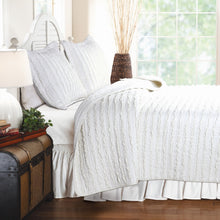 Load image into Gallery viewer, Full 3-Piece Quilt Set 100% Cotton White Ruffled Stripes Reversible