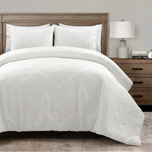 Load image into Gallery viewer, King/California King White Diamond Jacquard 3 PCS Comforter Set