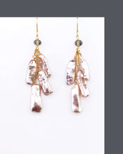 Load image into Gallery viewer, Blush Stick Pearl Earrings