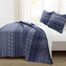 Load image into Gallery viewer, Full/Queen Scandinavian Chevron Navy Blue White Reversible Cotton Quilt Set